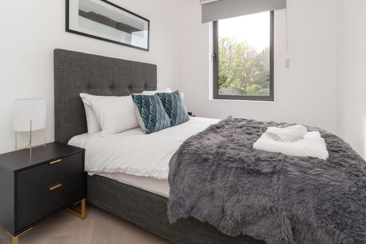 Modern 2 Bedroom Apartment In Wimbledon Londres Exterior foto